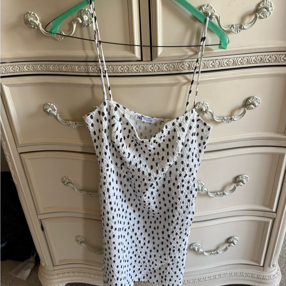 NWOT Zara Spotted White and Black Women's Dress